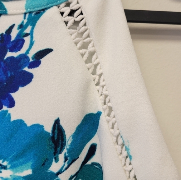 B Darlin Floral Fit and Flare Mock Neck Crochet Trim Dress Turquoise Blue 5 / 6 - Picture 4 of 10